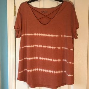 shortsleeve shirt with X chest cutout